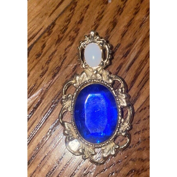 VINTAGE Gold Tone Faux Sapphire Faux Opal Blue Jewel Gem Art Nouveau Pendant - Picture 1 of 4